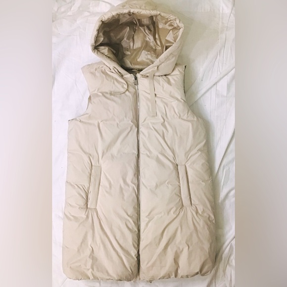 Bernardo Love Tan Puffer Hooded Vest NWOT - Picture 11 of 11